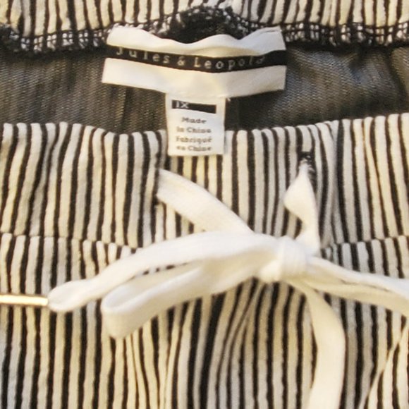 Jules & Leopold Women's Black & White Striped Jogger Capris Plus Size 1X - Picture 6 of 6